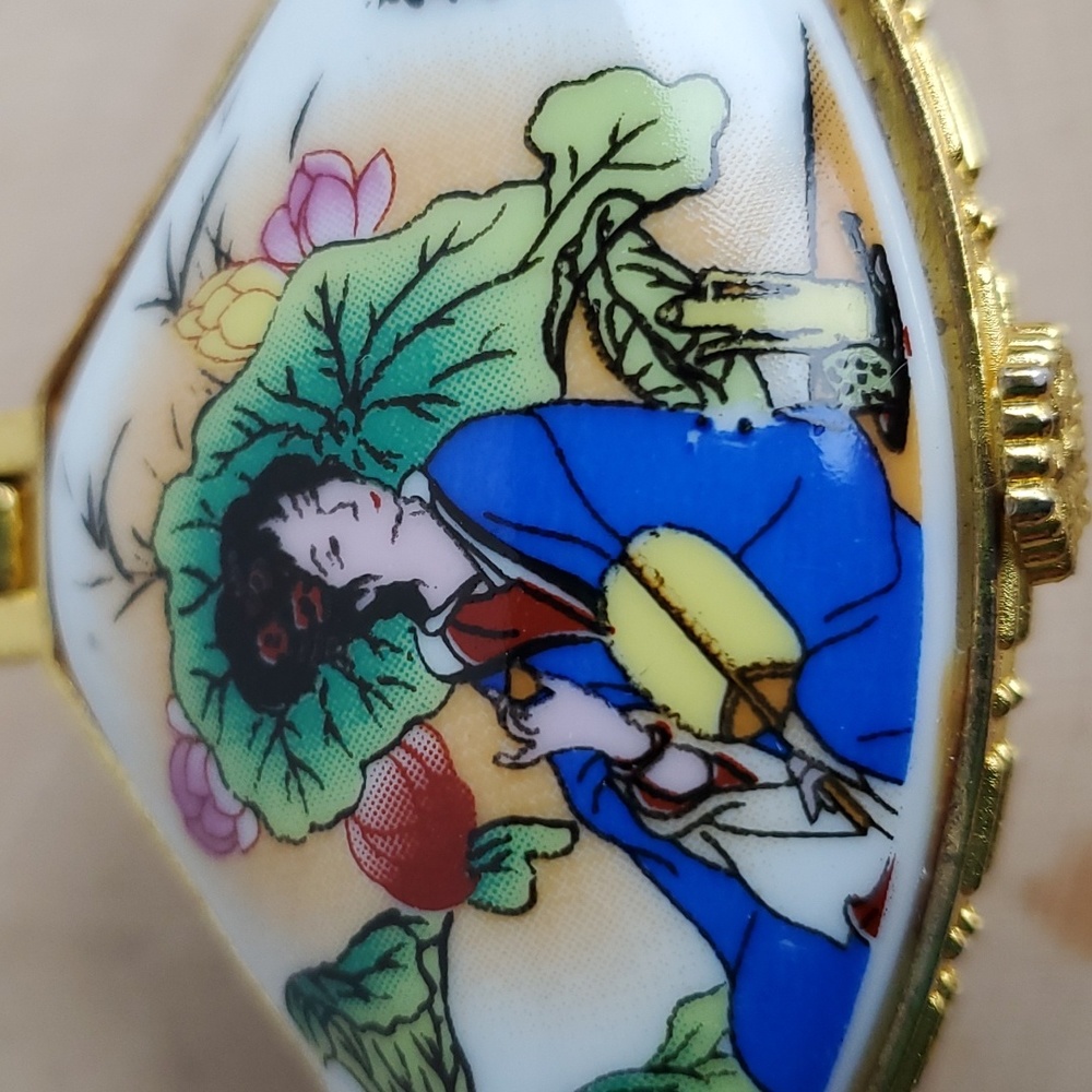 Vintage Asian Design Porcelain Petite Hinged Box Trinket/Pill - Picture 6 of 11
